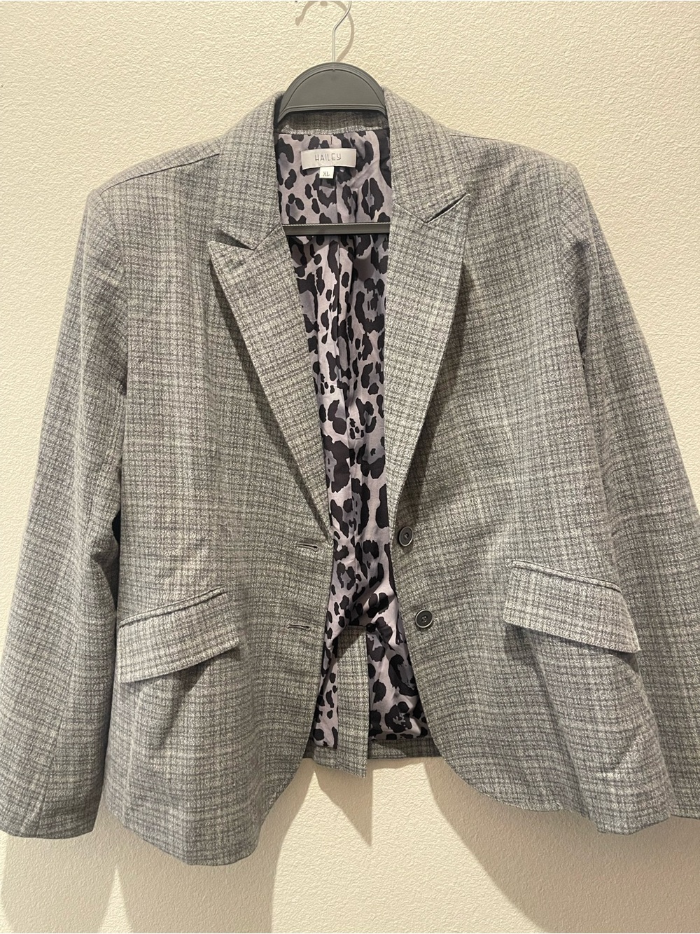 Halogen Grey Plaid Blazer with Leopard-Print Lining